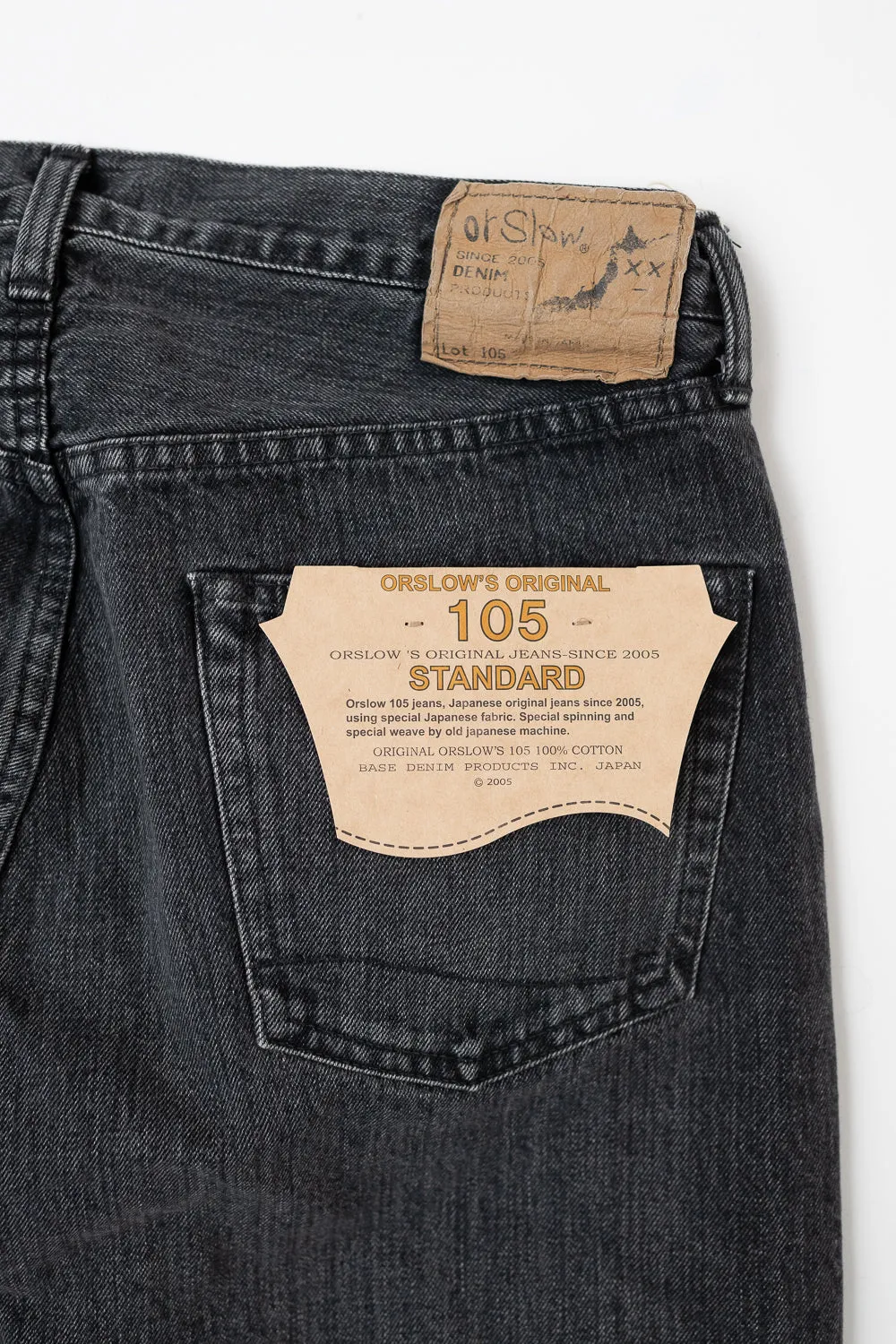 01-1050W-D61S - 105 - Standard Fit Denim - 90s Black Stone