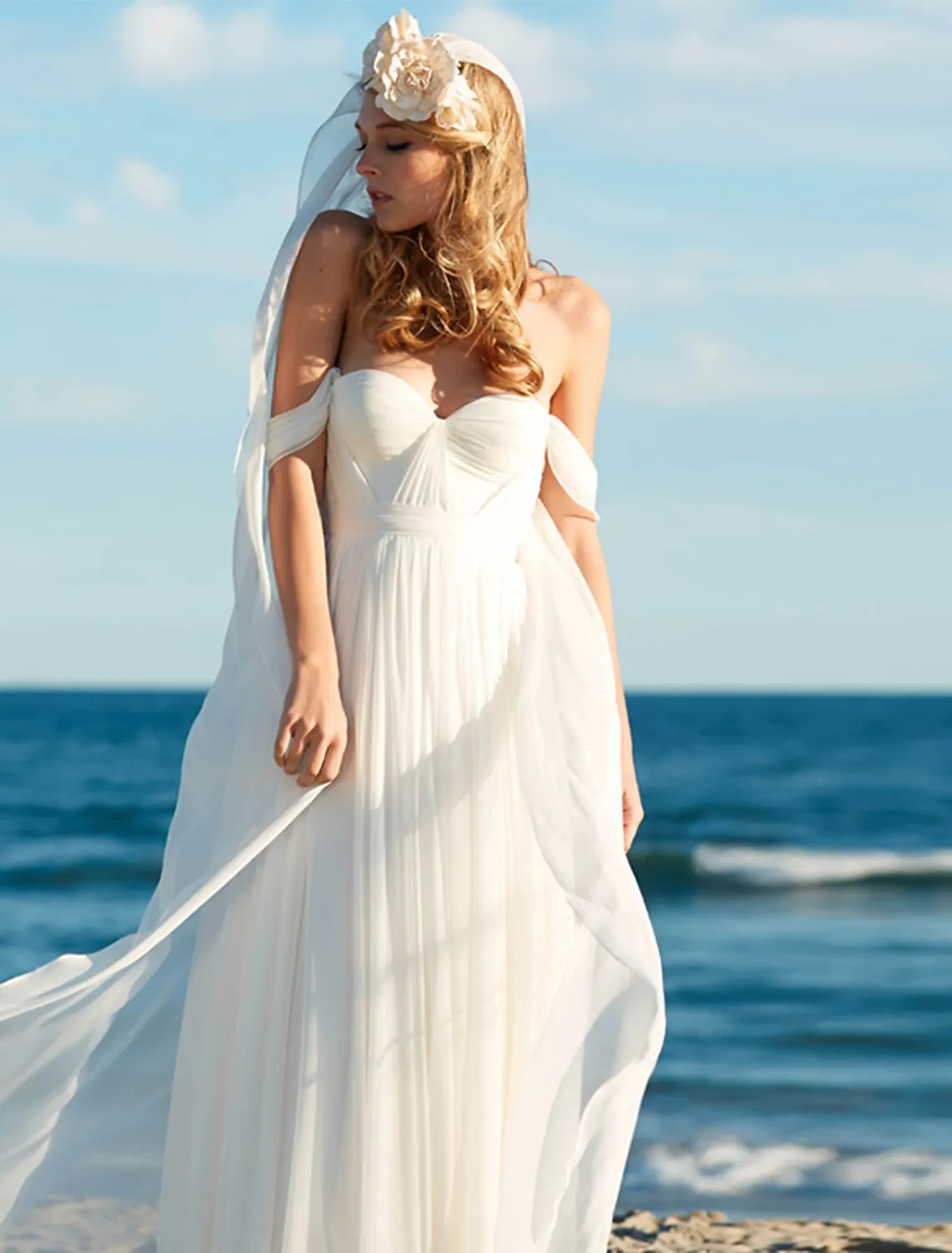 Beach Sexy Boho Wedding Dresses A-Line Off Shoulder Cap Sleeve Floor Length Chiffon Bridal Gowns With Pleats Solid Color Summer Wedding Party