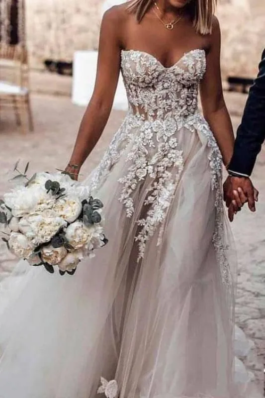 Boho Sweetheart Tulle Long Beach Charming Appliques Wedding Dress