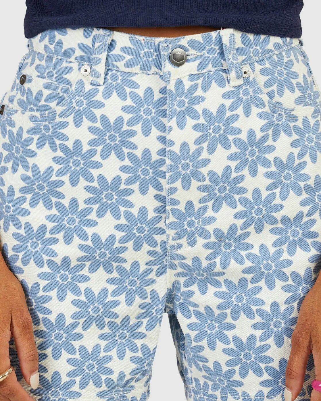 Daisy Coco Canvas Shorts - Ash Blue
