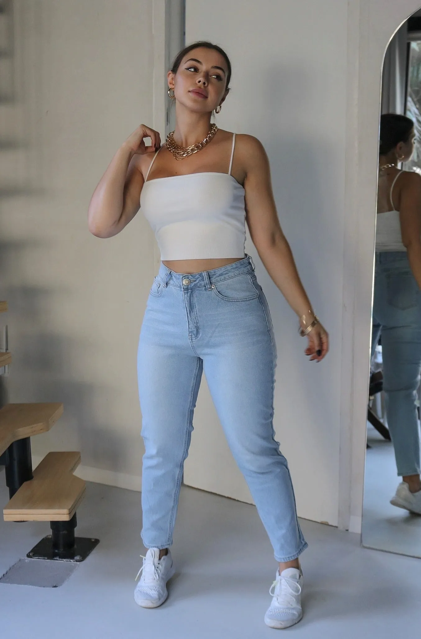 'Providence' Boyfriend Jeans in Light Wash
