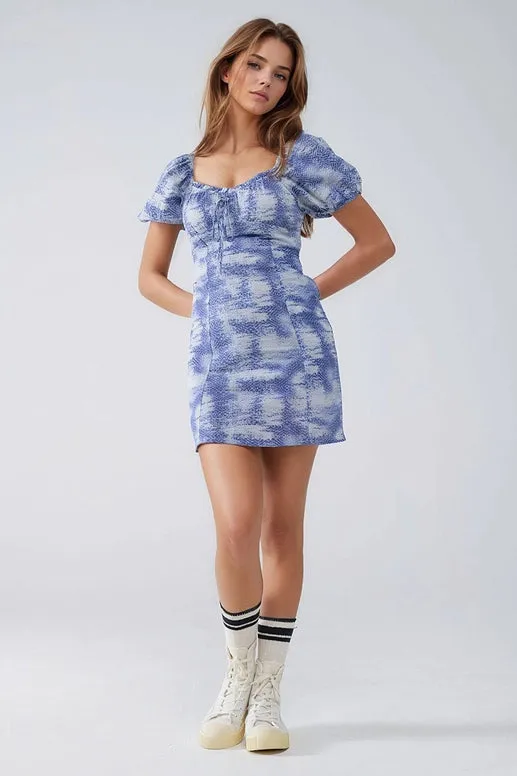 Short Dress with Puff Sleeves in Abstract Blue and White Print